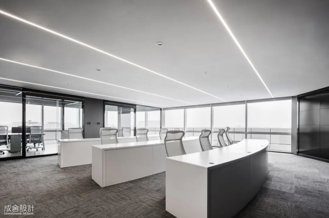 攻防辦公區(qū)-上海辦公樓室內(nèi)裝修 攻防辦公區(qū)-上海辦公樓室內(nèi)裝修